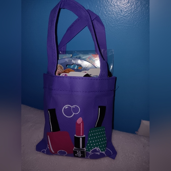 NWOT Girl's Makeup Lot Of 6 - Picture 8 of 12